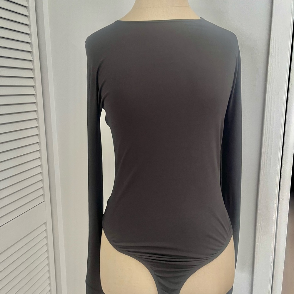 Donna Karan “Signature” Grey/Brown Long Sleeve Bodysuit